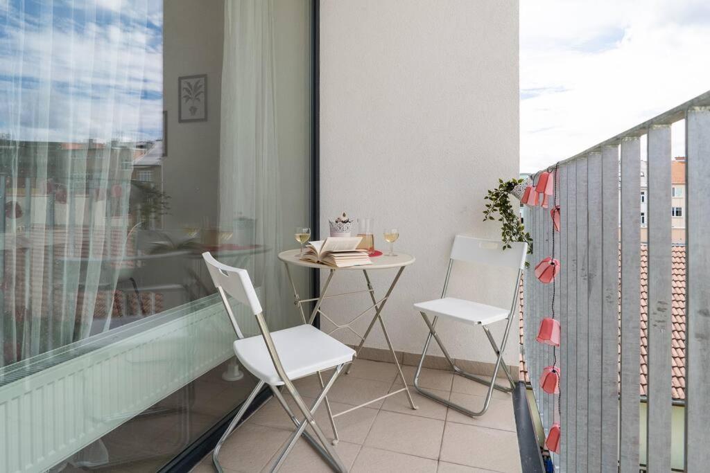Garden View With A Balcony Apartment *